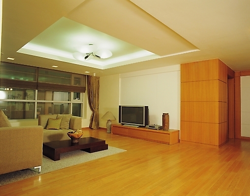 포토 JPG 시설물 현대건축 건축 가구 액자 거실 탁자 조명 바닥 실내 사람없음 가로 인테리어 소파 텔레비전 가전제품 커튼 천장 서랍장 국내포토 건축물 디자인 생활용품 의자 내부 전자제품 파일형식