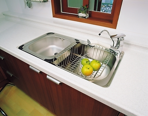 포토 JPG 시설물 현대건축 건축 창문 실내 사람없음 가로 인테리어 주방 사과 싱크대 조리대 건축자재 국내포토 건축물 디자인 과일 내부 개수대 파일형식