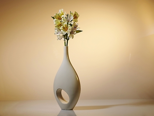 포토 JPG 식물 꽃 여러송이 실내 근접촬영 사람없음 가로 노란색 꽃병 백합 알스트로에메리아 국내포토 뷰포인트 컬러 다수 내부 파일형식