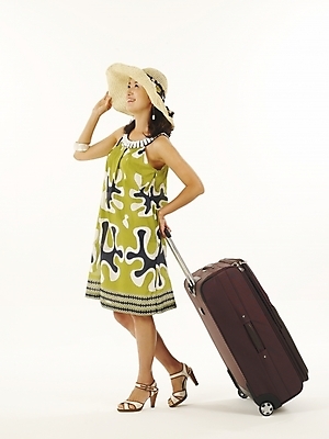 포토 JPG 스튜디오촬영 전신 모델 모자 라이프스타일 여자 감정 여행 포즈 가방 휴가 표정 사랑 한명 서기 미소 웃음 누끼 사람 20대 성인 취미 청춘 여행가방 한국인 짐 여자만 여자한명만 성인여자만 청년만 청년여자만 성인한명만 청년여자한명만 성인여자한명만 성인만 국내포토 1 잡화 컨셉 모션 실내 동양인 청년 생활 파일형식