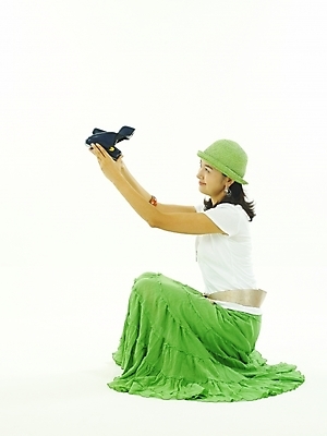 포토 JPG 스튜디오촬영 전신 모델 모자 라이프스타일 여자 감정 여행 포즈 휴가 사랑 한명 누끼 사람 앉기 20대 성인 취미 청춘 카메라 촬영 한국인 셀프카메라 폴라로이드 여자만 여자한명만 성인여자만 청년만 청년여자만 성인한명만 청년여자한명만 성인여자한명만 성인만 국내포토 1 잡화 컨셉 모션 실내 동양인 청년 생활 전자제품 사진촬영 파일형식