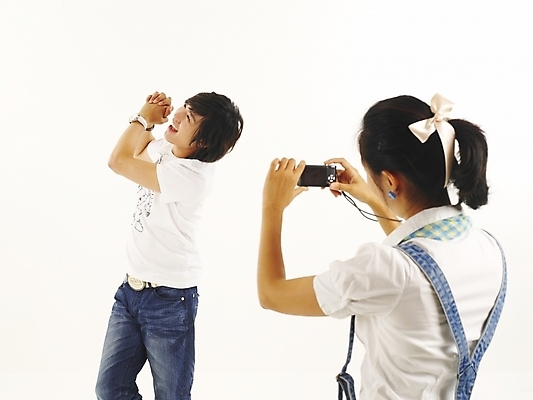 포토 JPG 스튜디오촬영 모델 라이프스타일 커플 여자 남자 한쌍 여행 포즈 부분 휴가 사랑 서기 사람 상반신 20대 취미 두명 뒷모습 청춘 카메라 사진촬영 한국인 기념촬영 청년만 성인만 국내포토 감정 뷰포인트 컨셉 관계 모션 실내 동양인 청년 생활 전자제품 촬영 파일형식
