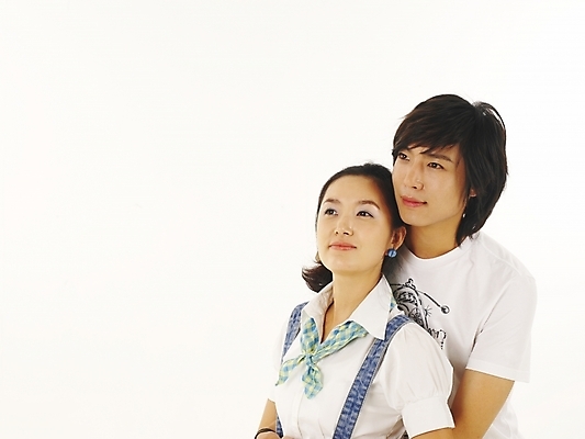 포토 JPG 스튜디오촬영 모델 라이프스타일 커플 여자 남자 한쌍 여행 포즈 부분 휴가 사랑 서기 누끼 사람 상반신 20대 취미 두명 청춘 한국인 청년만 성인만 국내포토 감정 컨셉 관계 모션 실내 동양인 청년 생활 파일형식