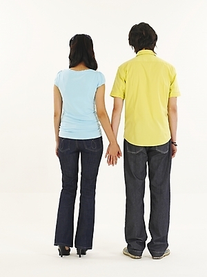 포토 JPG 스튜디오촬영 전신 모델 커플 여자 남자 행복 한쌍 포즈 사랑 서기 누끼 사람 20대 두명 뒷모습 청춘 청년만 성인만 국내포토 감정 뷰포인트 컨셉 관계 모션 실내 청년 파일형식