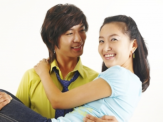 포토 JPG 스튜디오촬영 모델 커플 여자 남자 행복 한쌍 포즈 부분 표정 사랑 미소 웃음 사람 상반신 20대 두명 청춘 한국인 청년만 성인만 국내포토 감정 컨셉 관계 실내 동양인 청년 파일형식