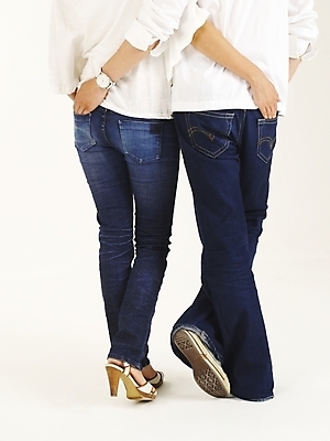 포토 JPG 스튜디오촬영 모델 커플 여자 남자 행복 한쌍 포즈 부분 사랑 서기 사람 20대 두명 뒷모습 청춘 하반신 청년만 성인만 국내포토 감정 뷰포인트 컨셉 관계 모션 실내 청년 파일형식