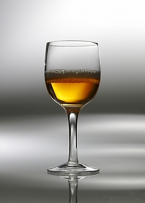 포토 JPG 잔 한잔 기념 주류 실내 사람없음 축하 알코올 샴페인 샴페인잔 국내포토 1 식기 음료 컨셉 술잔 내부 파일형식