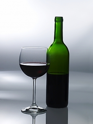 포토 JPG 식기 와인잔 술병 한잔 주류 실내 사람없음 와인 알코올 레드와인 한병 국내포토 1 음료 술잔 병_용기 내부 병_담는 파일형식