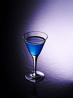 포토 JPG 식기 잔 한잔 주류 실내 사람없음 알코올 칵테일 칵테일잔 국내포토 1 음료 술잔 내부 파일형식