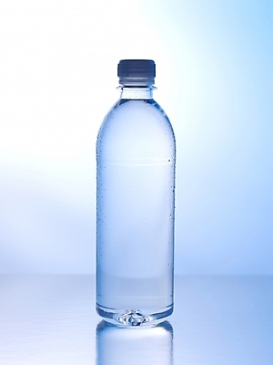 포토 JPG 음료 실내 사람없음 물 병 물병 페트병 한병 국내포토 자연요소 1 식기 내부 물통 병_담는 파일형식