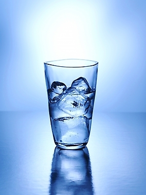 포토 JPG 식기 음료 잔 실내 사람없음 컵 물 얼음 얼음물 국내포토 자연요소 내부 파일형식