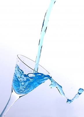 포토 JPG 식기 잔 주류 실내 사람없음 알코올 칵테일 붓기 칵테일잔 국내포토 음료 술잔 모션 내부 파일형식