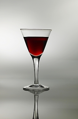 포토 JPG 식기 잔 한잔 주류 실내 사람없음 알코올 칵테일 칵테일잔 국내포토 1 음료 술잔 내부 파일형식