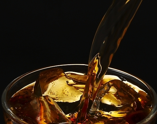 포토 JPG 잔 한잔 주류 실내 사람없음 얼음 붓기 양주 양주잔 언더락 국내포토 자연요소 1 식기 음료 술잔 모션 내부 파일형식