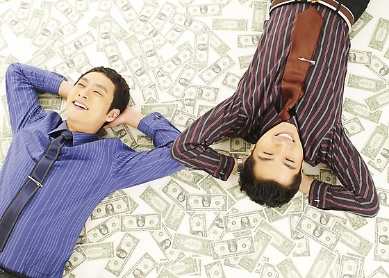 포토 JPG 스튜디오촬영 남자 행복 와이셔츠 지폐 돈 비즈니스 부분 성공 사람 상반신 두명 30대 금융 비즈니스라이프 청춘 하이앵글 눕기 달러 기쁨 한국인 직장인 비즈니스맨 동료 즐거움 외화 남자만 성인남자만 장년만 장년남자만 성인만 국내포토 직업 라이프스타일 감정 뷰포인트 컨셉 셔츠 관계 모션 실내 동양인 장년 경제 재산 파일형식