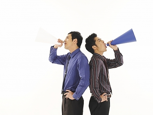 포토 JPG 스튜디오촬영 남자 와이셔츠 비즈니스 부분 협력 안내 서기 누끼 사람 상반신 두명 30대 비즈니스라이프 청춘 확성기 한국인 직장인 비즈니스맨 알림 동료 남자만 성인남자만 장년만 장년남자만 성인만 국내포토 직업 라이프스타일 컨셉 셔츠 관계 모션 실내 동양인 장년 파일형식