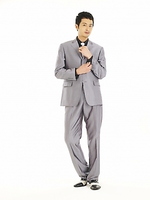 포토 JPG 스튜디오촬영 전신 모델 직업 남자 포즈 비즈니스 모션 한명 서기 누끼 사람 정장 20대 성인 앞모습 청춘 한국인 직장인 비즈니스맨 남자만 남자한명만 성인남자만 청년만 청년남자만 청년남자한명만 성인한명만 성인남자한명만 성인만 국내포토 1 옷 뷰포인트 컨셉 실내 동양인 청년 파일형식