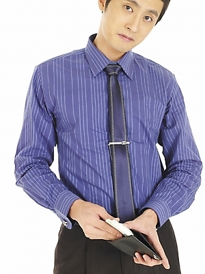 포토 JPG 스튜디오촬영 모델 직업 남자 포즈 와이셔츠 지폐 돈 비즈니스 부분 모션 한명 사람 상반신 20대 성인 앞모습 금융 경제 청춘 한국인 직장인 비즈니스맨 지갑 거만함 남자만 남자한명만 성인남자만 청년만 청년남자만 청년남자한명만 성인한명만 성인남자한명만 성인만 국내포토 1 뷰포인트 컨셉 셔츠 실내 동양인 청년 재산 파일형식