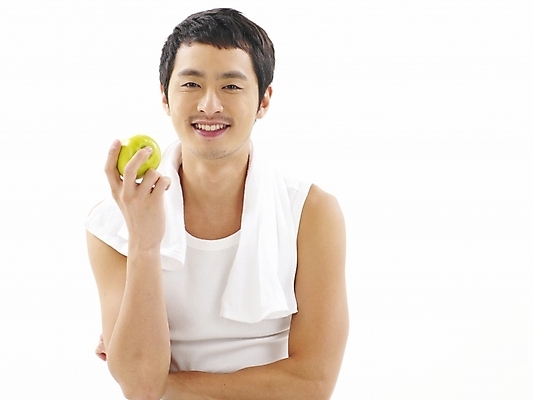 포토 JPG 스튜디오촬영 라이프스타일 웰빙 남자 음식 러닝셔츠 다이어트 과일 부분 아침 건강 한명 누끼 사람 상반신 20대 성인 수건 민소매 한국인 속옷 사과 출근준비 풋사과 아오리사과 남자만 남자한명만 성인남자만 청년만 청년남자만 청년남자한명만 성인한명만 성인남자한명만 성인만 국내포토 주간 1 옷 셔츠 상의 실내 동양인 청년 생활 위생용품 출근 파일형식
