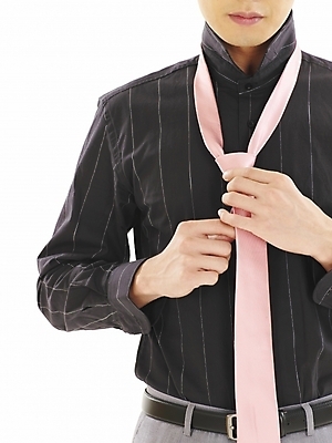 포토 JPG 스튜디오촬영 모델 라이프스타일 패션 남자 와이셔츠 부분 넥타이 한명 사람 정장 상반신 20대 성인 비즈니스맨 남성복 출근준비 남자만 남자한명만 성인남자만 청년만 청년남자만 청년남자한명만 성인한명만 성인남자한명만 성인만 국내포토 1 잡화 옷 셔츠 비즈니스 실내 청년 생활 직장인 출근 파일형식