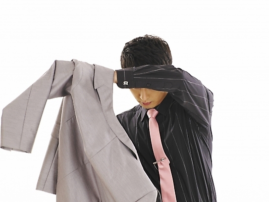 포토 JPG 스튜디오촬영 모델 라이프스타일 패션 남자 부분 한명 사람 정장 상반신 20대 성인 한국인 비즈니스맨 남성복 출근준비 남자만 남자한명만 성인남자만 청년만 청년남자만 청년남자한명만 성인한명만 성인남자한명만 성인만 국내포토 1 옷 비즈니스 실내 동양인 청년 생활 직장인 출근 파일형식