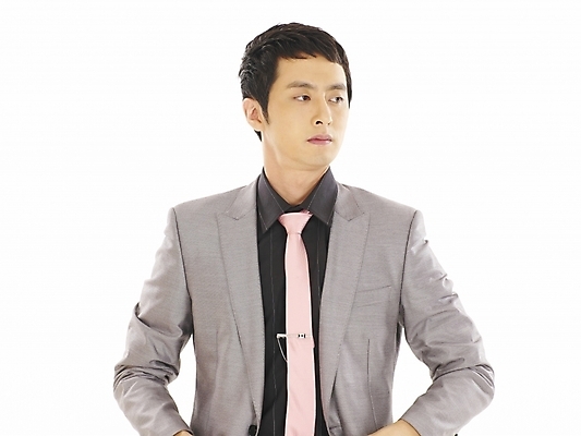 포토 JPG 스튜디오촬영 모델 라이프스타일 패션 남자 부분 한명 누끼 사람 정장 상반신 20대 성인 한국인 비즈니스맨 남성복 출근준비 남자만 남자한명만 성인남자만 청년만 청년남자만 청년남자한명만 성인한명만 성인남자한명만 성인만 국내포토 1 옷 비즈니스 실내 동양인 청년 생활 직장인 출근 파일형식