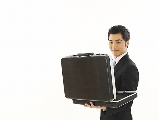 포토 JPG 스튜디오촬영 모델 직업 남자 포즈 서류가방 가방 비즈니스 부분 한명 누끼 사람 정장 상반신 20대 성인 청춘 한국인 직장인 사무원 비즈니스맨 기밀가방 남자만 남자한명만 성인남자만 청년만 청년남자만 청년남자한명만 성인한명만 성인남자한명만 성인만 국내포토 1 잡화 옷 컨셉 실내 동양인 청년 파일형식