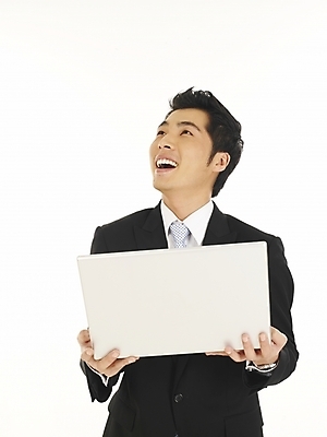 포토 JPG 스튜디오촬영 전신 모델 직업 남자 포즈 와이셔츠 회사 비즈니스 탁자 실내 한명 누끼 사람 20대 성인 노트북 컴퓨터 청춘 사무실 한국인 직장인 사무원 비즈니스맨 책상 남자만 남자한명만 성인남자만 청년만 청년남자만 청년남자한명만 성인한명만 성인남자한명만 성인만 국내포토 1 가구 컨셉 셔츠 동양인 청년 내부 전자제품 파일형식