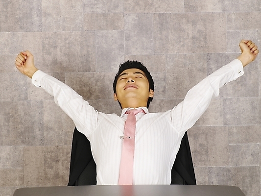 포토 JPG 모델 직업 남자 포즈 와이셔츠 회사 비즈니스 부분 탁자 스트레스 실내 피곤 한명 사람 상반신 20대 성인 청춘 사무실 한국인 직장인 사무원 비즈니스맨 책상 남자만 남자한명만 성인남자만 청년만 청년남자만 청년남자한명만 성인한명만 성인남자한명만 성인만 국내포토 1 가구 컨셉 셔츠 동양인 청년 내부 파일형식