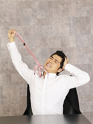 포토 JPG 모델 직업 남자 포즈 와이셔츠 회사 비즈니스 부분 탁자 스트레스 실내 피곤 한명 사람 상반신 20대 성인 청춘 사무실 한국인 직장인 사무원 비즈니스맨 책상 남자만 남자한명만 성인남자만 청년만 청년남자만 청년남자한명만 성인한명만 성인남자한명만 성인만 국내포토 1 가구 컨셉 셔츠 동양인 청년 내부 파일형식