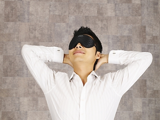 포토 JPG 모델 직업 남자 포즈 와이셔츠 회사 비즈니스 부분 휴식 실내 피곤 한명 누끼 사람 상반신 20대 성인 청춘 사무실 한국인 잠 직장인 사무원 비즈니스맨 수면 안대 남자만 남자한명만 성인남자만 청년만 청년남자만 청년남자한명만 성인한명만 성인남자한명만 성인만 국내포토 1 컨셉 셔츠 동양인 청년 내부 물 파일형식