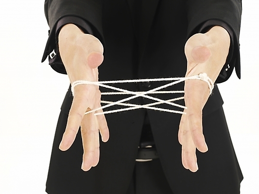 포토 JPG 스튜디오촬영 모델 직업 남자 포즈 비즈니스 부분 한명 사람 정장 상반신 20대 성인 청춘 직장인 사무원 비즈니스맨 실 실뜨개 실뜨기 남자만 남자한명만 성인남자만 청년만 청년남자만 청년남자한명만 성인한명만 성인남자한명만 성인만 국내포토 1 옷 컨셉 실내 청년 파일형식