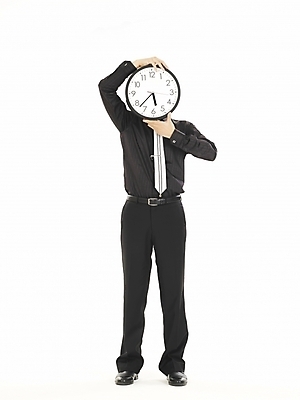 포토 JPG 스튜디오촬영 전신 모델 직업 남자 시계 포즈 와이셔츠 비즈니스 한명 누끼 사람 20대 성인 청춘 한국인 직장인 사무원 비즈니스맨 벽시계 바쁨 남자만 남자한명만 성인남자만 청년만 청년남자만 청년남자한명만 성인한명만 성인남자한명만 성인만 국내포토 1 컨셉 셔츠 실내 동양인 청년 파일형식