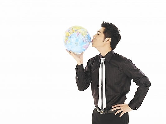 포토 JPG 스튜디오촬영 모델 직업 남자 지구 포즈 와이셔츠 비즈니스 부분 한명 누끼 사람 상반신 20대 성인 청춘 지구본 한국인 관찰 직장인 사무원 비즈니스맨 검사_조사 남자만 남자한명만 성인남자만 청년만 청년남자만 청년남자한명만 성인한명만 성인남자한명만 성인만 국내포토 1 컨셉 셔츠 모션 실내 동양인 청년 파일형식