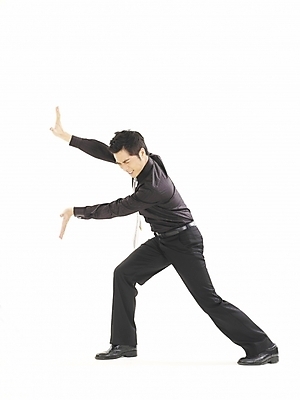 포토 JPG 스튜디오촬영 전신 모델 직업 남자 포즈 와이셔츠 비즈니스 한명 누끼 사람 손짓 20대 성인 청춘 한국인 직장인 사무원 비즈니스맨 마임 남자만 남자한명만 성인남자만 청년만 청년남자만 청년남자한명만 성인한명만 성인남자한명만 성인만 국내포토 1 컨셉 셔츠 모션 실내 동양인 청년 파일형식