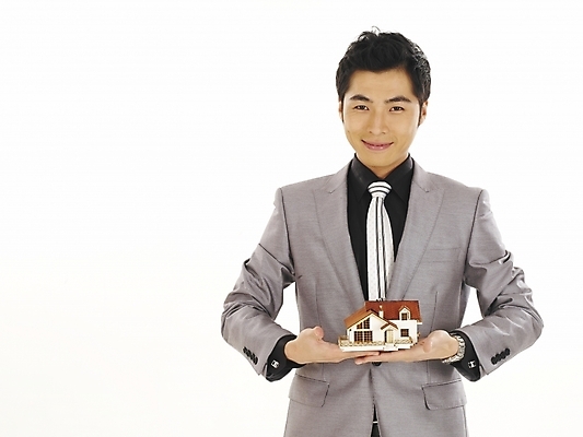 포토 JPG 스튜디오촬영 직업 남자 포즈 비즈니스 부분 부동산 주택 한명 누끼 사람 정장 상반신 20대 성인 청춘 모형 미니어처 한국인 직장인 사무원 비즈니스맨 공인중개사 부동산전문가 남자만 남자한명만 성인남자만 청년만 청년남자만 청년남자한명만 성인한명만 성인남자한명만 성인만 국내포토 1 옷 컨셉 실내 동양인 청년 건물 재산 전문직 파일형식