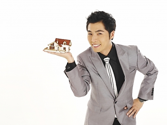 포토 JPG 스튜디오촬영 직업 남자 포즈 비즈니스 부분 부동산 주택 한명 누끼 사람 정장 상반신 20대 성인 청춘 모형 미니어처 한국인 직장인 사무원 비즈니스맨 공인중개사 부동산전문가 남자만 남자한명만 성인남자만 청년만 청년남자만 청년남자한명만 성인한명만 성인남자한명만 성인만 국내포토 1 옷 컨셉 실내 동양인 청년 건물 재산 전문직 파일형식