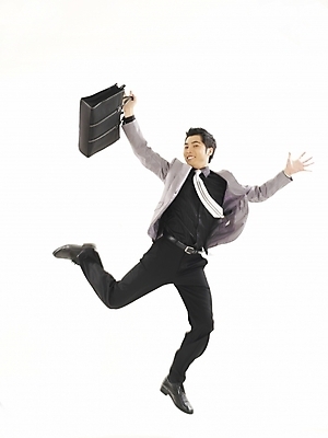 포토 JPG 스튜디오촬영 전신 모델 직업 남자 포즈 서류가방 가방 비즈니스 한명 누끼 사람 정장 20대 성인 청춘 한국인 직장인 사무원 비즈니스맨 남자만 남자한명만 성인남자만 청년만 청년남자만 청년남자한명만 성인한명만 성인남자한명만 성인만 국내포토 1 잡화 옷 컨셉 실내 동양인 청년 파일형식