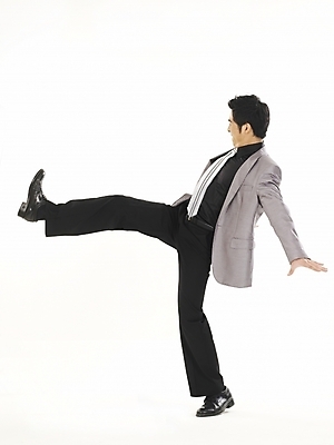 포토 JPG 스튜디오촬영 전신 모델 직업 남자 포즈 비즈니스 한명 누끼 사람 정장 20대 성인 청춘 한국인 직장인 사무원 비즈니스맨 남자만 남자한명만 성인남자만 청년만 청년남자만 청년남자한명만 성인한명만 성인남자한명만 성인만 국내포토 1 옷 컨셉 실내 동양인 청년 파일형식