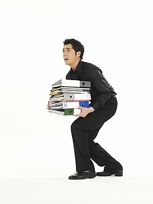 포토 JPG 스튜디오촬영 전신 직업 남자 포즈 와이셔츠 비즈니스 한명 누끼 사람 20대 성인 청춘 한국인 작업 직장인 사무원 비즈니스맨 작업실 문서 파일 업무과다 남자만 남자한명만 성인남자만 청년만 청년남자만 청년남자한명만 성인한명만 성인남자한명만 성인만 국내포토 1 컨셉 셔츠 실내 동양인 청년 업무 파일형식