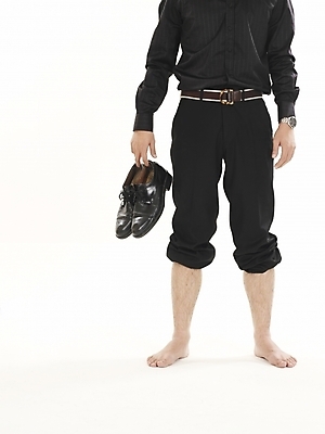 포토 JPG 스튜디오촬영 모델 직업 남자 구두 포즈 신발 와이셔츠 비즈니스 맨발 한명 사람 20대 성인 뒷모습 청춘 자유 직장인 사무원 비즈니스맨 탈출 정장구두 남자만 남자한명만 성인남자만 청년만 청년남자만 청년남자한명만 성인한명만 성인남자한명만 성인만 국내포토 1 뷰포인트 컨셉 셔츠 발 실내 청년 파일형식