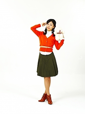 포토 JPG 스튜디오촬영 전신 모델 여자 인형 포즈 선물 한명 누끼 사람 20대 성인 쇼핑 청춘 곰인형 한국인 여자만 여자한명만 성인여자만 청년만 청년여자만 성인한명만 청년여자한명만 성인여자한명만 성인만 국내포토 1 컨셉 실내 동양인 청년 파일형식