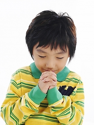 포토 JPG 스튜디오촬영 남자 어린이 포즈 부분 한명 누끼 사람 소년 상반신 한국인 기도 남자만 남자한명만 어린이만 소년만 소년한명만 국내포토 1 실내 동양인 파일형식