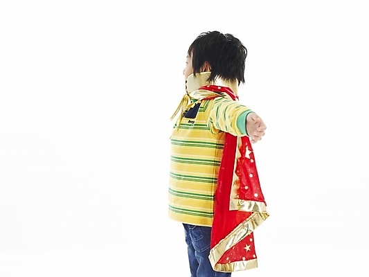 포토 JPG 스튜디오촬영 남자 어린이 포즈 부분 놀이 한명 누끼 사람 소년 상반신 한국인 망토 흉내 슈퍼맨 남자만 남자한명만 어린이만 소년만 소년한명만 국내포토 1 모션 실내 동양인 영웅 파일형식