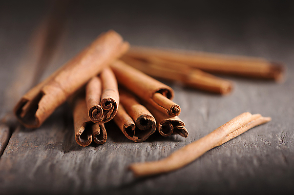 포토 JPG 해외이미지 음식 백그라운드 재료 탁자 건조 요리 사람없음 장식 갈색 막대기 가루 향신료 향 시나몬 해외202004 해외포토 컬러 가구 향미료 파일형식