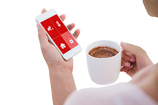 포토 JPG 해외이미지 백인 손 여자 행복 커피 통신 가정 한명 서기 들기 안전 사람 성인 뒷모습 컵 30대 스마트폰 스크린 터치 머그컵 흰색 잡기 보안 인터페이스 제어 성인여자한명만 해외202004 해외포토 서양인 1 식기 감정 음료 뷰포인트 컬러 모션 신체부위 장년 핸드폰 스마트기기 여자한명만 성인여자만 파일형식