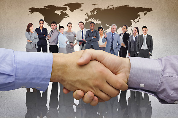 포토 JPG 해외이미지 백인 손 여자 남자 40대 중년 지도 비즈니스 악수 동양인 여러명 20대 성인 컴퓨터그래픽 30대 글로벌 지구본 디지털 검은색 거래 인사 직장인 비즈니스맨 비즈니스우먼 복도 60대 동료 직원 경영자 해외202004 해외포토 서양인 직업 노년 컬러 다수 관계 사람 인종 손짓 청년 신체부위 그래픽 장년 예절 리더 파일형식