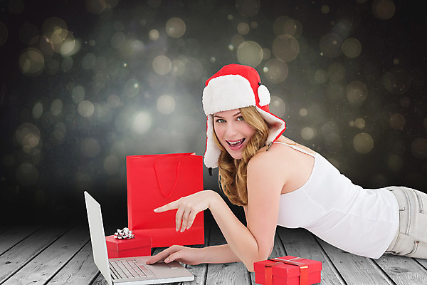 포토 JPG 해외이미지 백인 응시 여자 행복 별 크리스마스 한명 사람 20대 성인 노트북 빛 반짝임 쇼핑 금발 축제 축하 소프트포커스 온라인쇼핑 전자상거래 성인여자한명만 해외202004 해외포토 자연요소 서양인 1 헤어스타일 시선 기념일 감정 컨셉 모션 촬영기법 청년 전자제품 온라인 여자한명만 성인여자만 파일형식