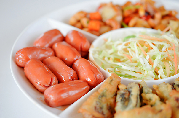 포토 JPG 해외이미지 아시아 음식 채소 건강 돼지고기 요리 동양인 사람없음 중식 식사 소시지 닫기 달콤 먹기 맛있는 해외202004 젓기 해외포토 나라 모션 육류 인종 가공식품 맛 파일형식