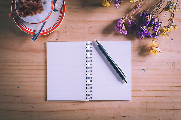 포토 JPG 해외이미지 디자인 종이 커피 음료 백그라운드 비즈니스 아침 아이디어 직장 사람없음 목재 책 펜 상점 다이어리 쪽지 공책 공백 카페 수확 기록 오픈 그리기 잡지 상쾌 문서 복고 장면 페이지 지역 패드 소셜네트워크 어려움 조언 필터 힙스터 효과 해외202004 해외포토 주간 나무 패션 감정 컨셉 농업 회사 재료 모션 문구용품 간행물 필기구 사무용품 파일형식